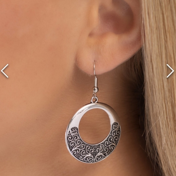 Secret Vineyards Silver EARRINGS ♥️ - Picture 2 of 4